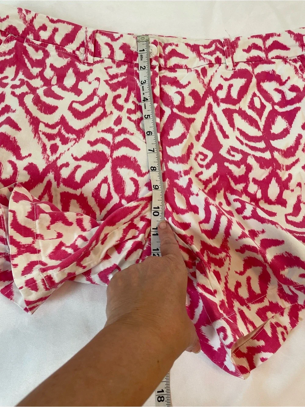 Crown & Ivy Pink and White Patterned Casual Shorts Front & Back Pockets Size 16W